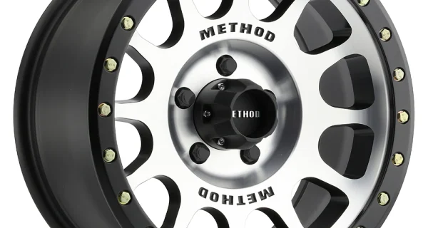 MR305 Machined/black Street – FORD 6 x 135 (17INCH)