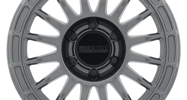 MR314 Gloss Titanium – LC200 5 x 150 (17INCH)