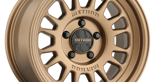 MR318 Method Bronze – LC300 6 x 5.5 (17INCH)
