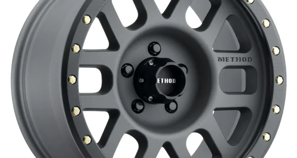 MR309 Titanium/Black Street Loc – GMC 6 x 5.5 (17 INCH)